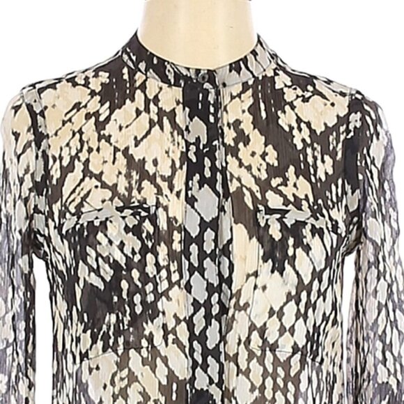 Vince Silk Basketweave Printed Button Down Shirt - Picture 4 of 15